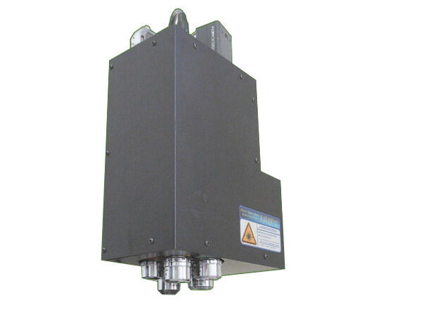 Auto focus microscope with built-in motorized revolver